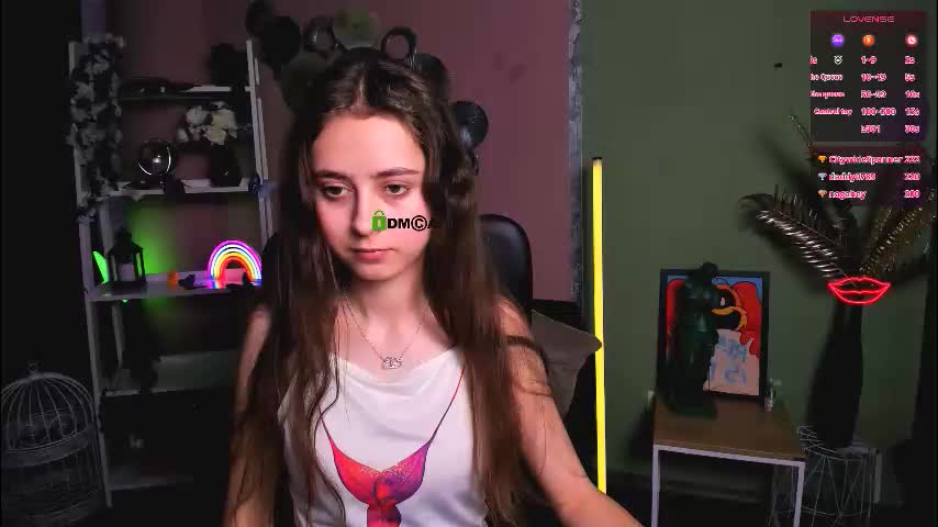 rebecca_smile_ Adult Chat December 7, 2025