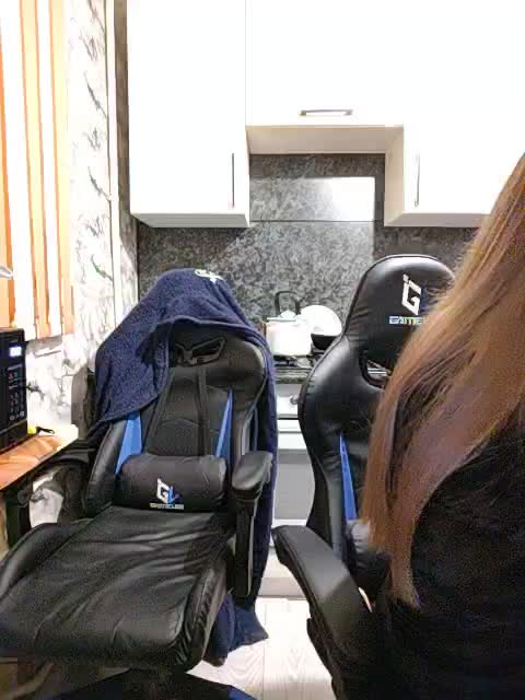 Innokentiy449 Adult Chat December 7, 2025