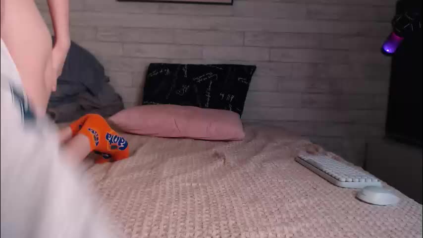 dreamgirl7777777 Adult Chat December 7, 2025