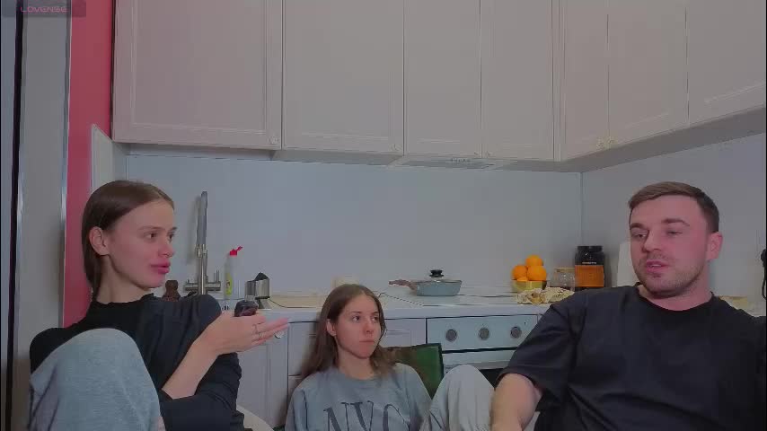 ihavepaws33 Adult Chat December 7, 2025