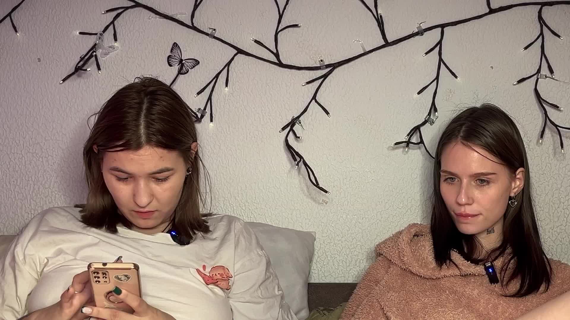 _Two_Chicks_ Adult Chat December 7, 2025