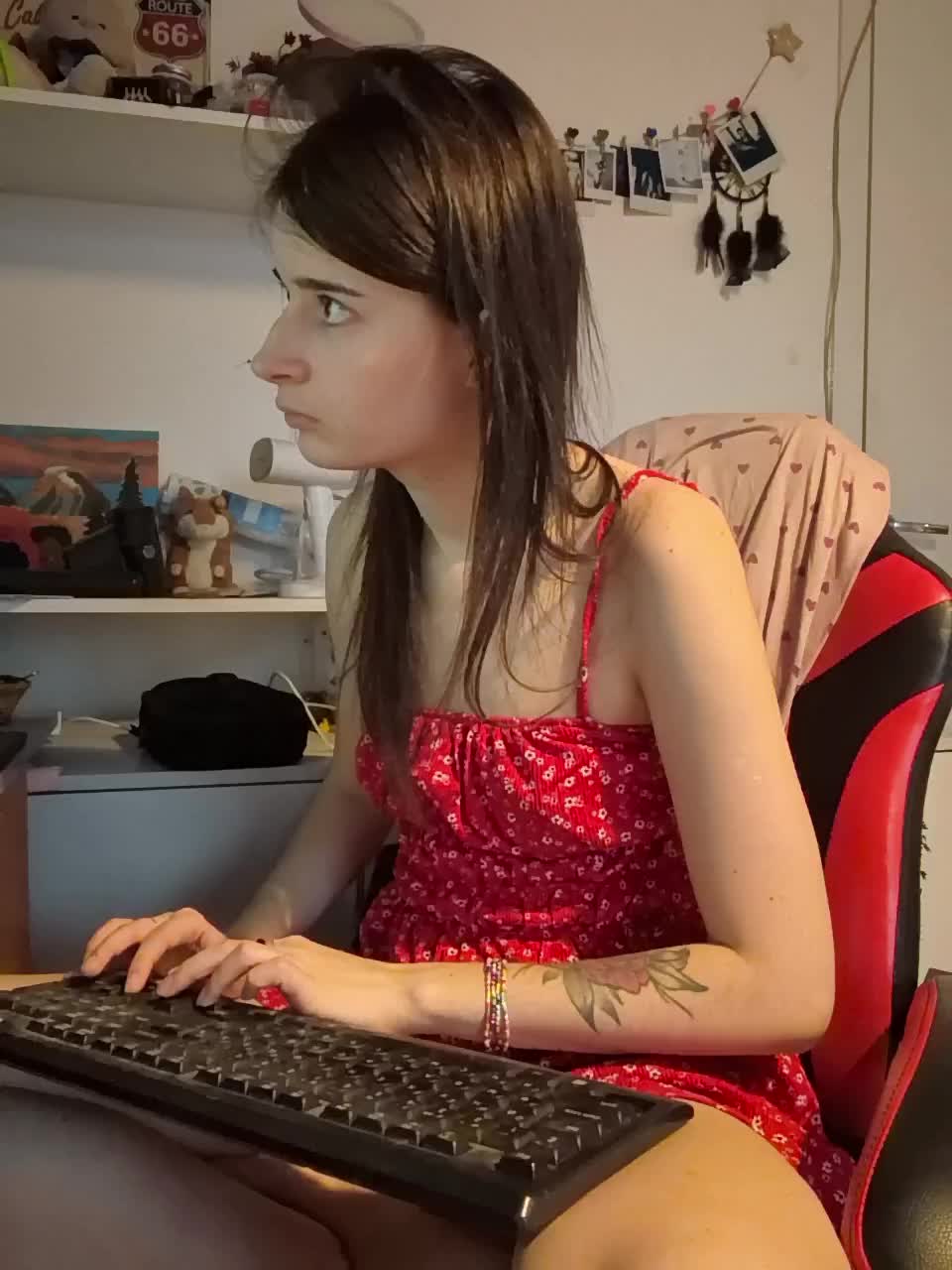 bonniewoods23 Adult Chat December 7, 2025