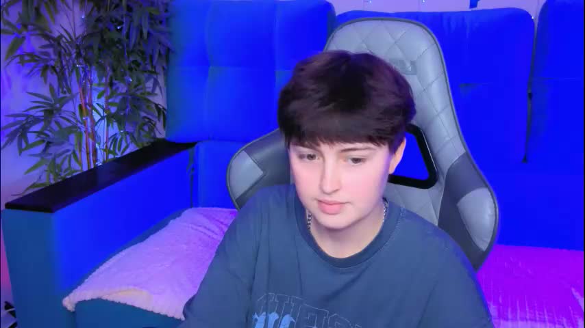 kebesheska Adult Chat December 7, 2025