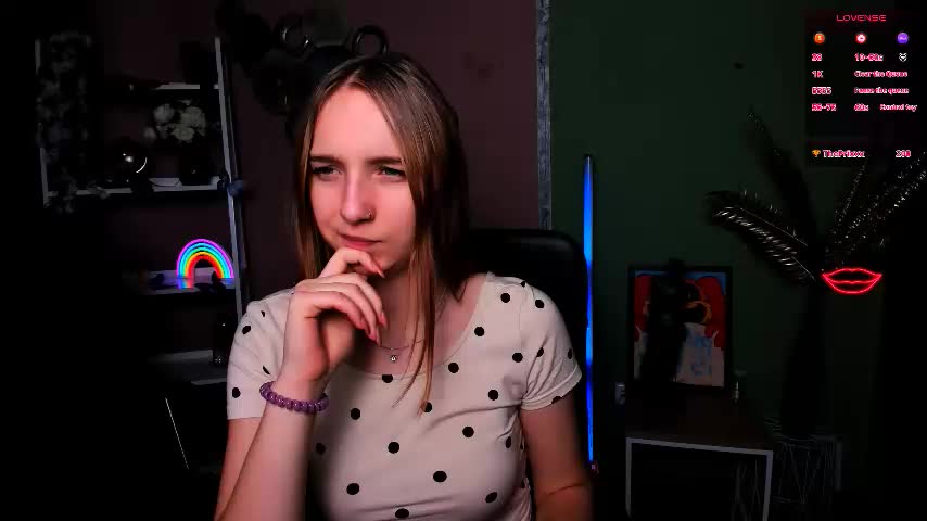 rebecca_smile_ Adult Chat December 7, 2025