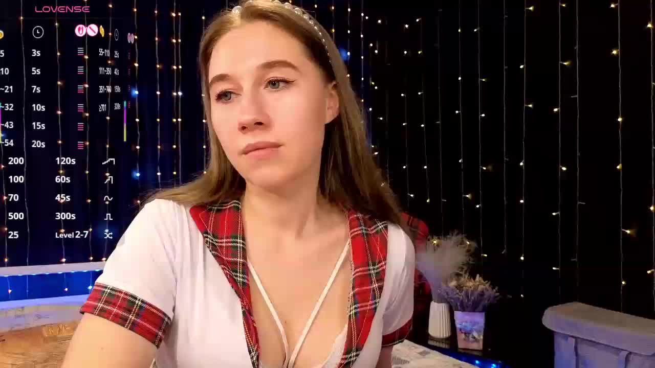 kiskaWEDNESDAY Adult Chat December 7, 2025