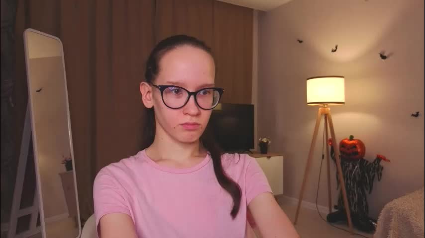 lynettebails Adult Chat December 7, 2025