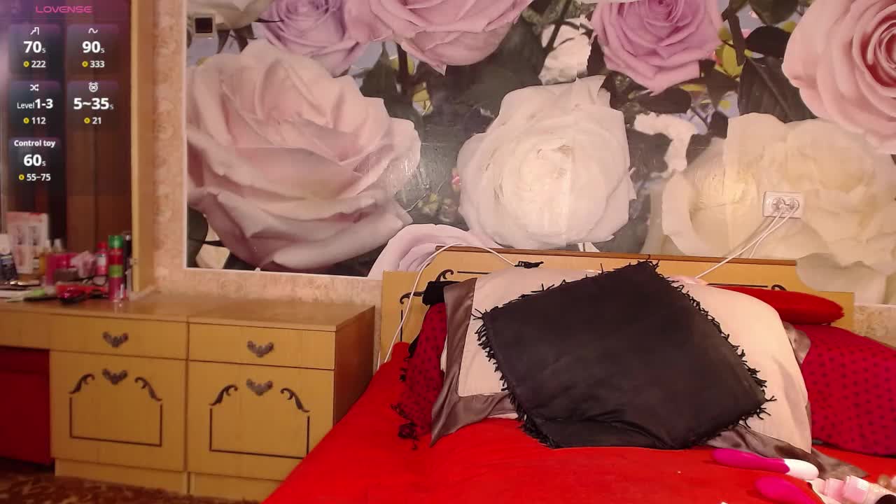 -Karolina555- Adult Chat December 7, 2025