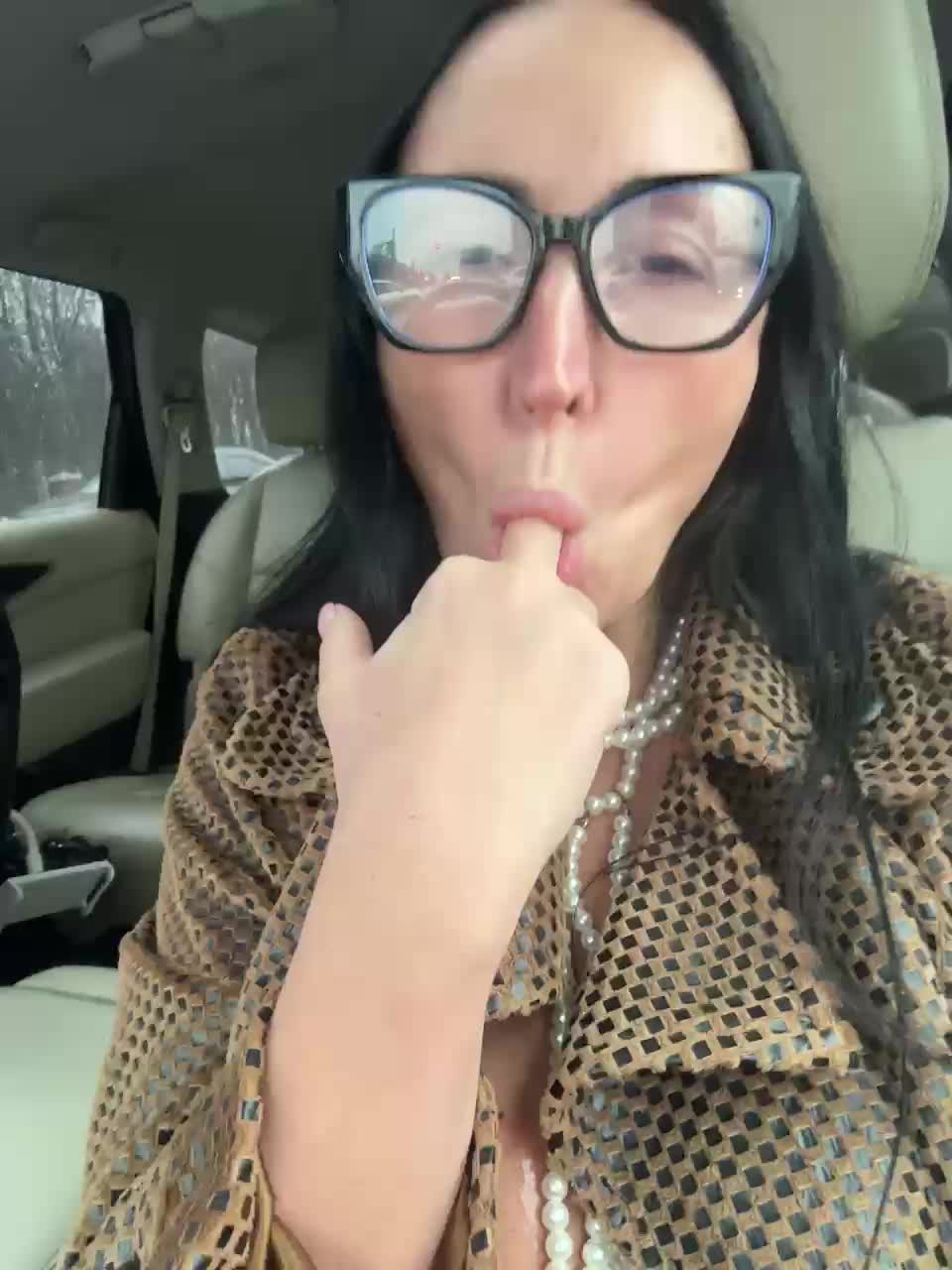 Janochka666 Adult Chat December 7, 2025