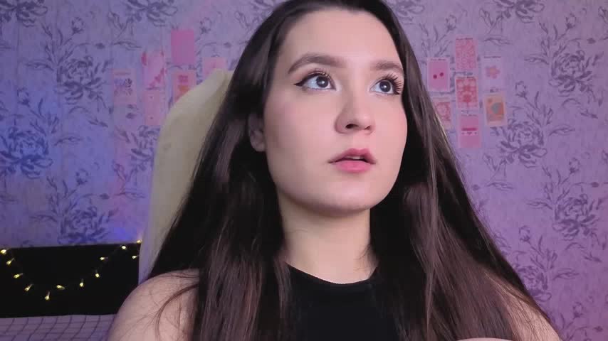 annie-fleur Adult Chat December 7, 2025