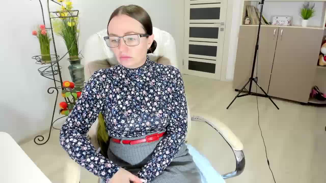 -Michelle- Adult Chat December 7, 2025