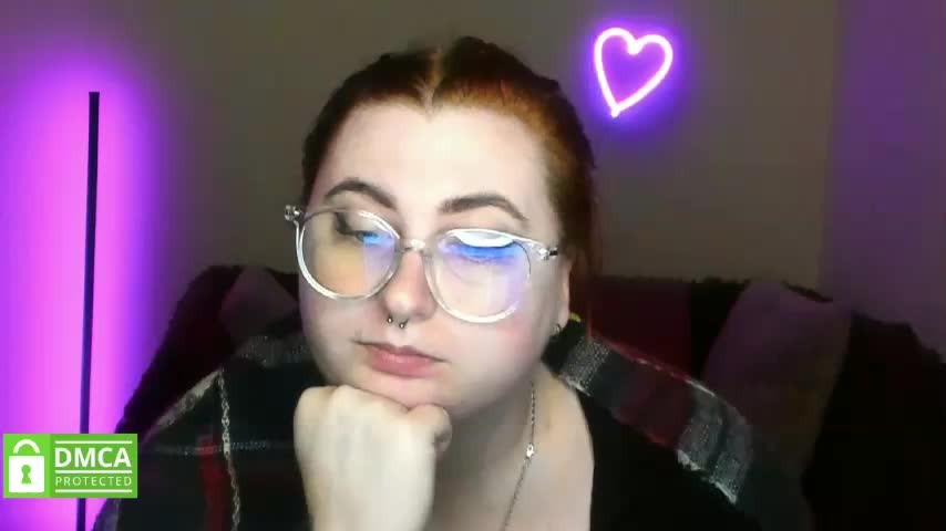 Aliciaredluv Adult Chat December 7, 2025