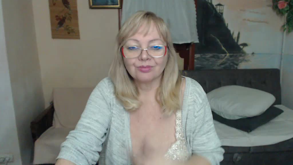 EvelynLoveShy Adult Chat December 7, 2025
