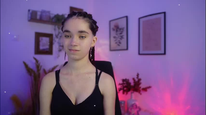 gia_paige18 Adult Chat December 8, 2025