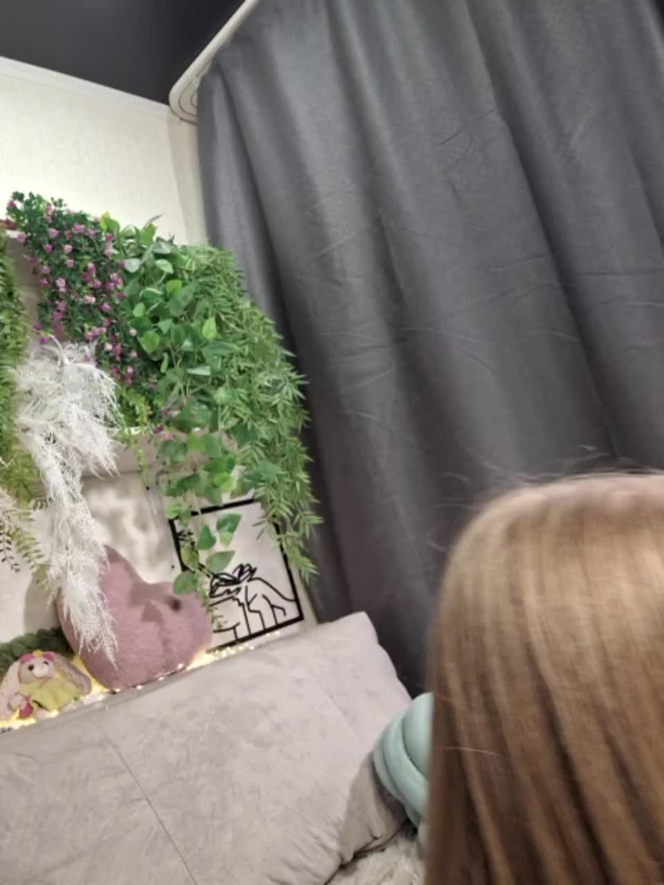 -scyrim- Adult Chat December 8, 2025