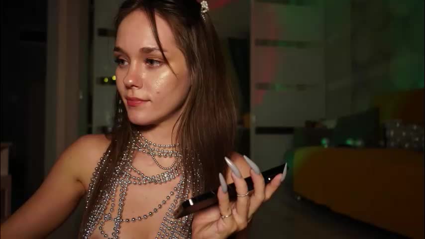 moni_carroll Adult Chat December 8, 2025