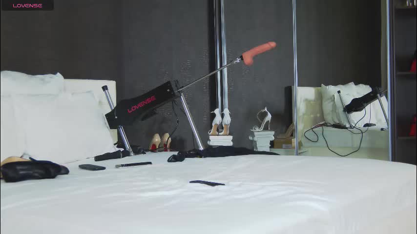 hefner_girl Adult Chat December 8, 2025