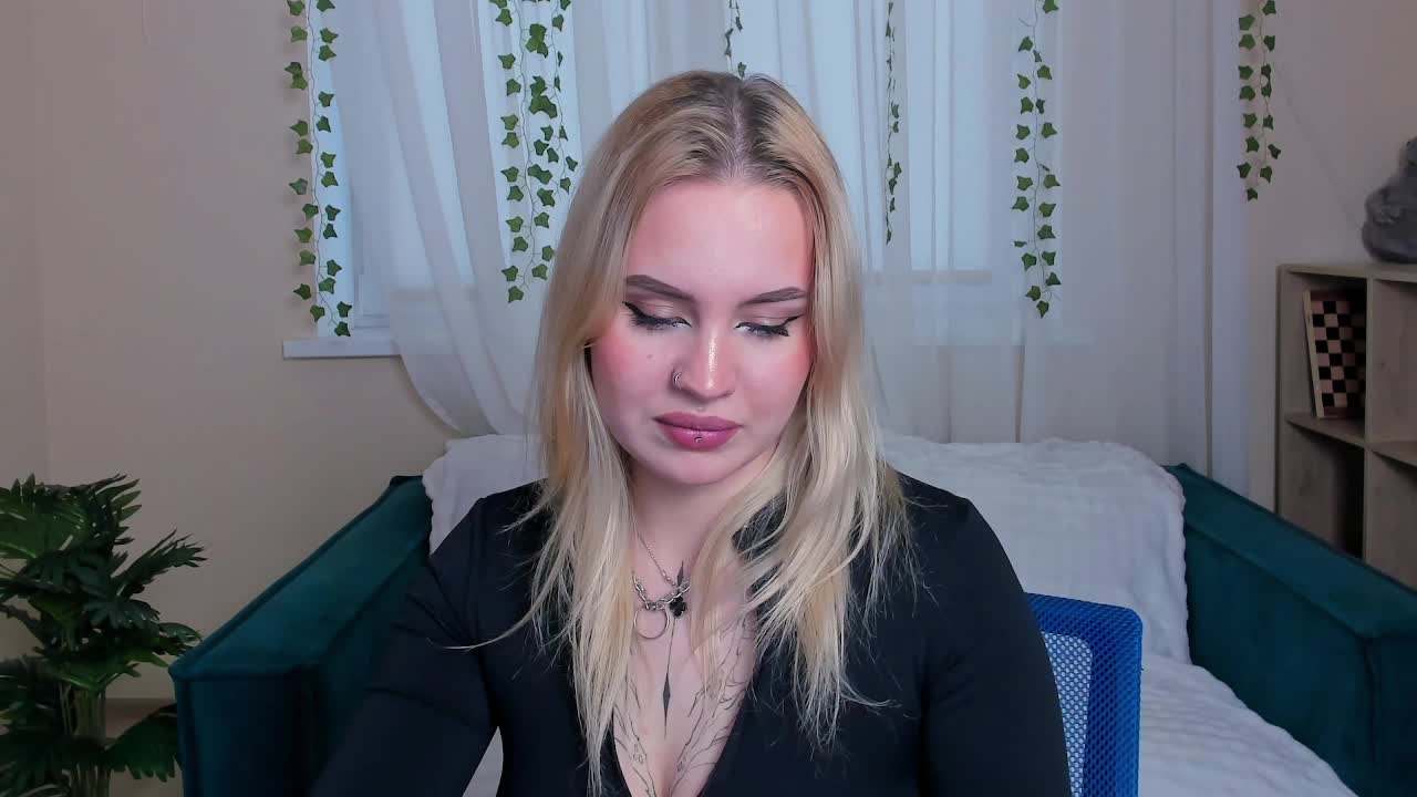 Mellissatea Adult Chat December 8, 2025