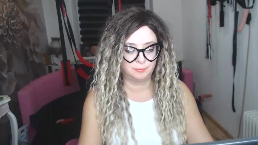 MISSwithDOLLS Adult Chat December 8, 2025