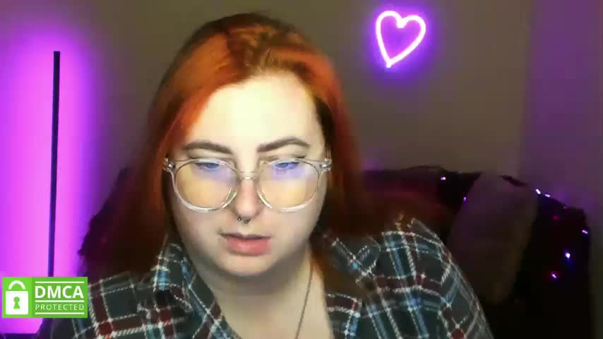 Aliciaredluv Adult Chat December 8, 2025