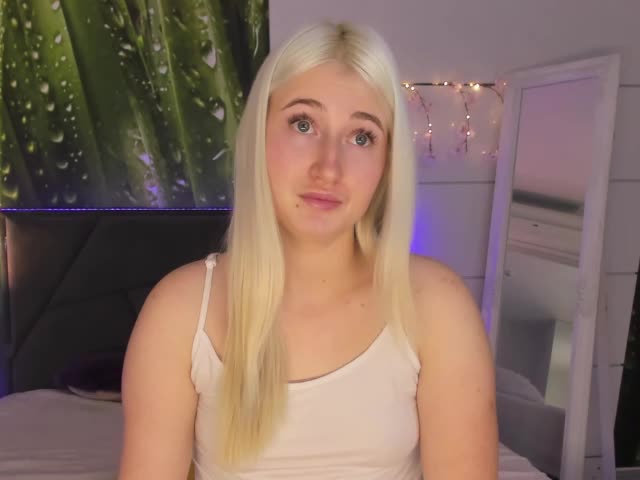 HollyTaillor Adult Chat December 8, 2025