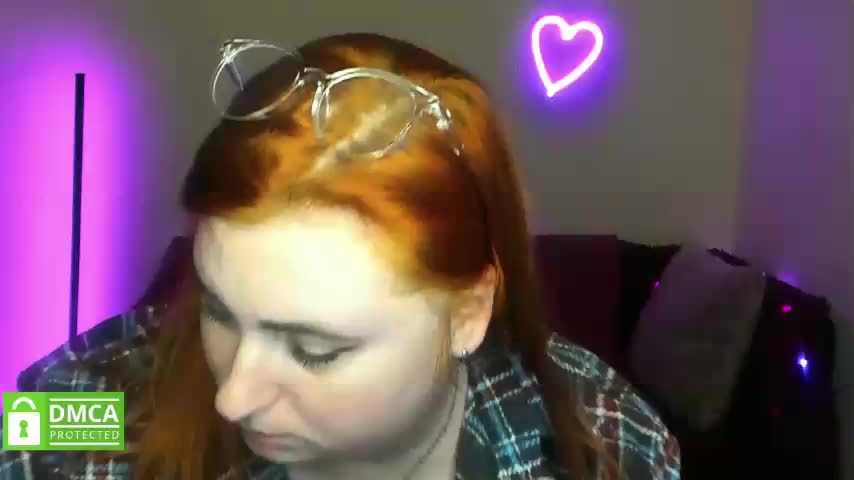 Aliciaredluv Adult Chat December 8, 2025