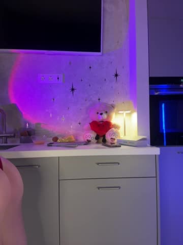 -TATUHA- Adult Chat December 8, 2025