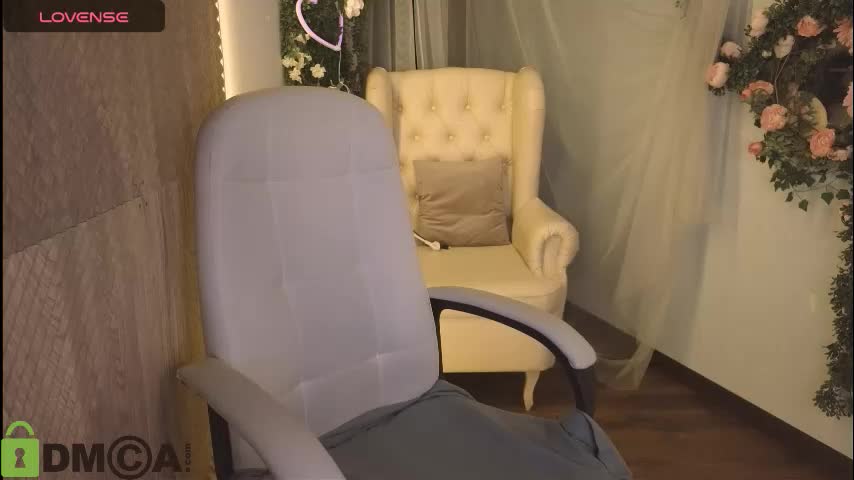 caroll_li Adult Chat December 8, 2025