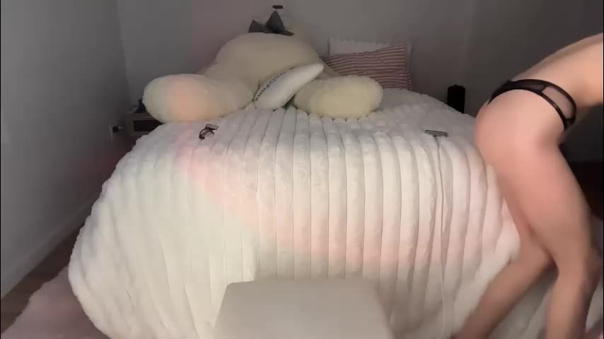 ellieluvs Adult Chat December 8, 2025