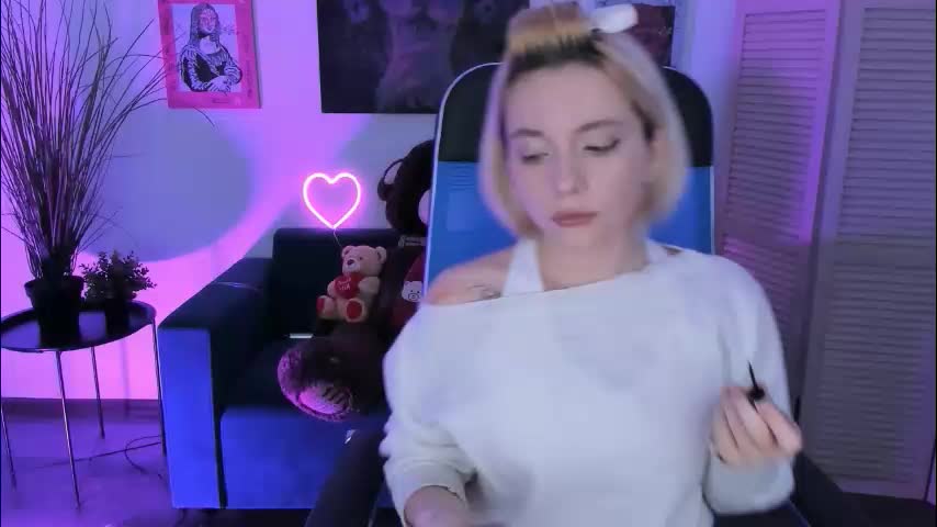 aurorawrenfield Adult Chat December 8, 2025