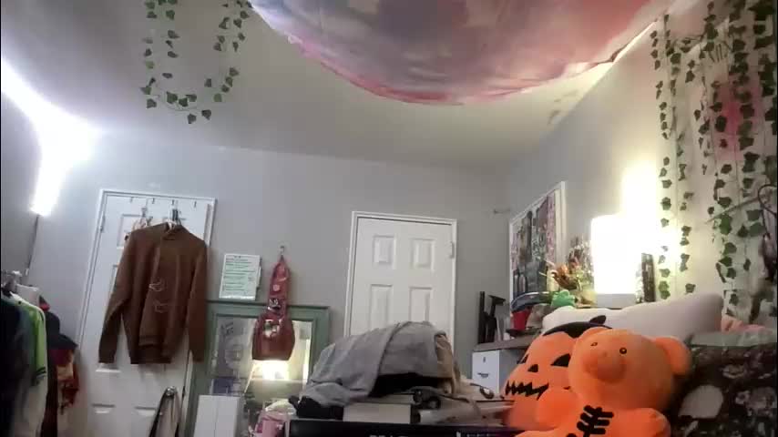 luvkoko Adult Chat December 8, 2025