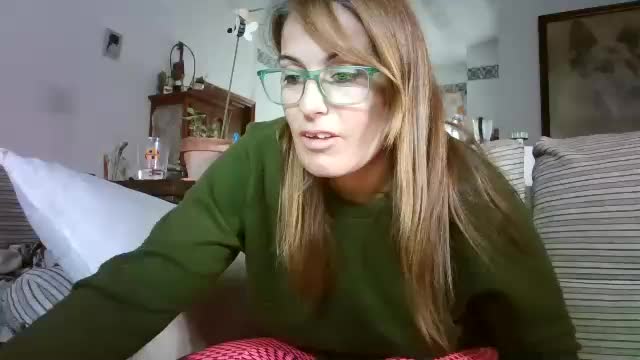 lolahueso Adult Chat December 8, 2025