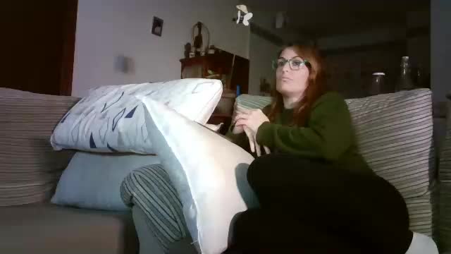 lolahueso Adult Chat December 8, 2025