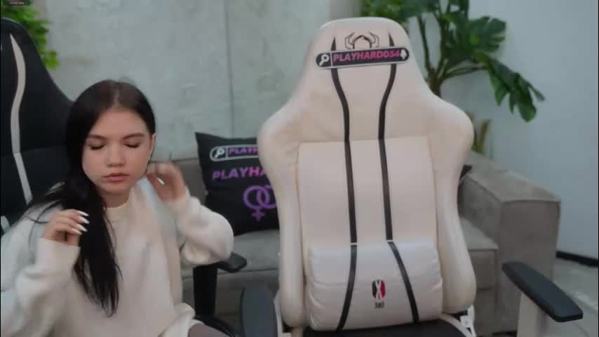 anabel2054 Adult Chat December 8, 2025