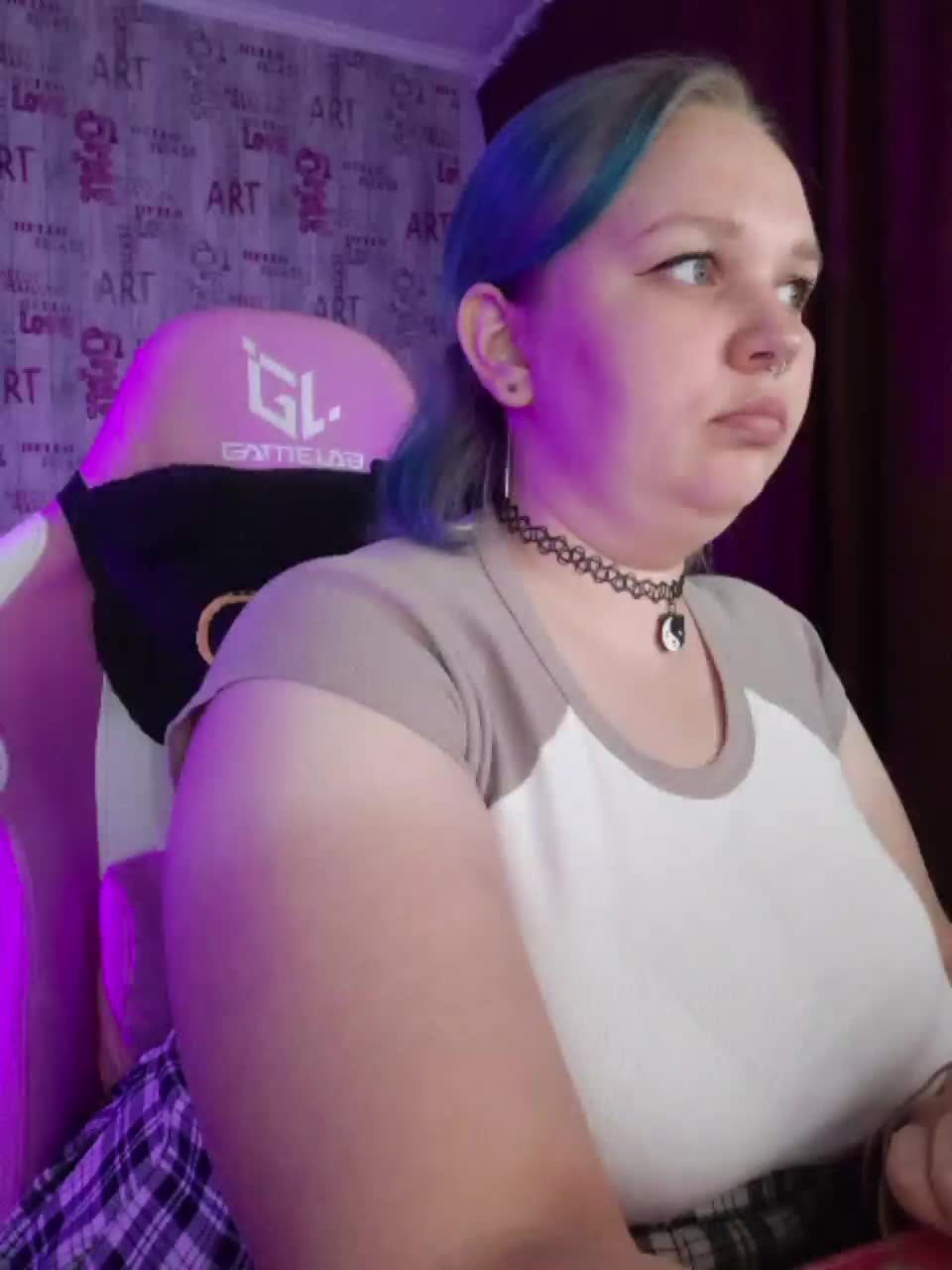 -MeooW- Adult Chat December 8, 2025