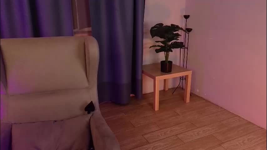 taissa_farmiga Adult Chat December 8, 2025