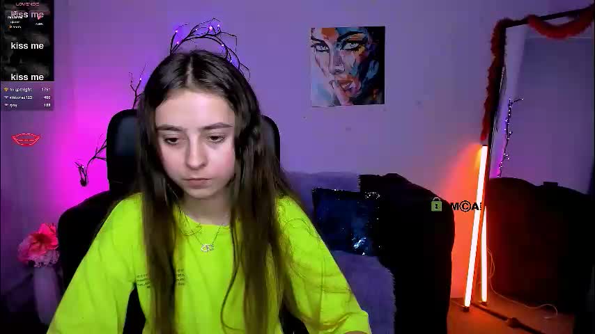 rebecca_smile_ Adult Chat December 8, 2025