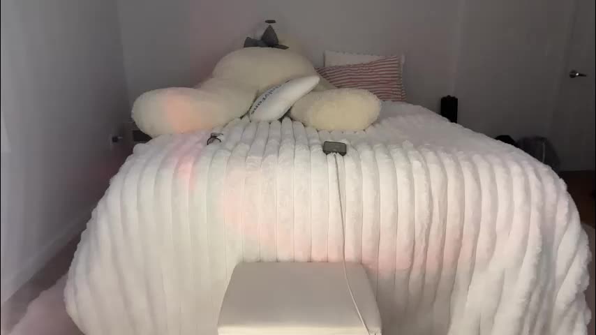 ellieluvs Adult Chat December 9, 2025