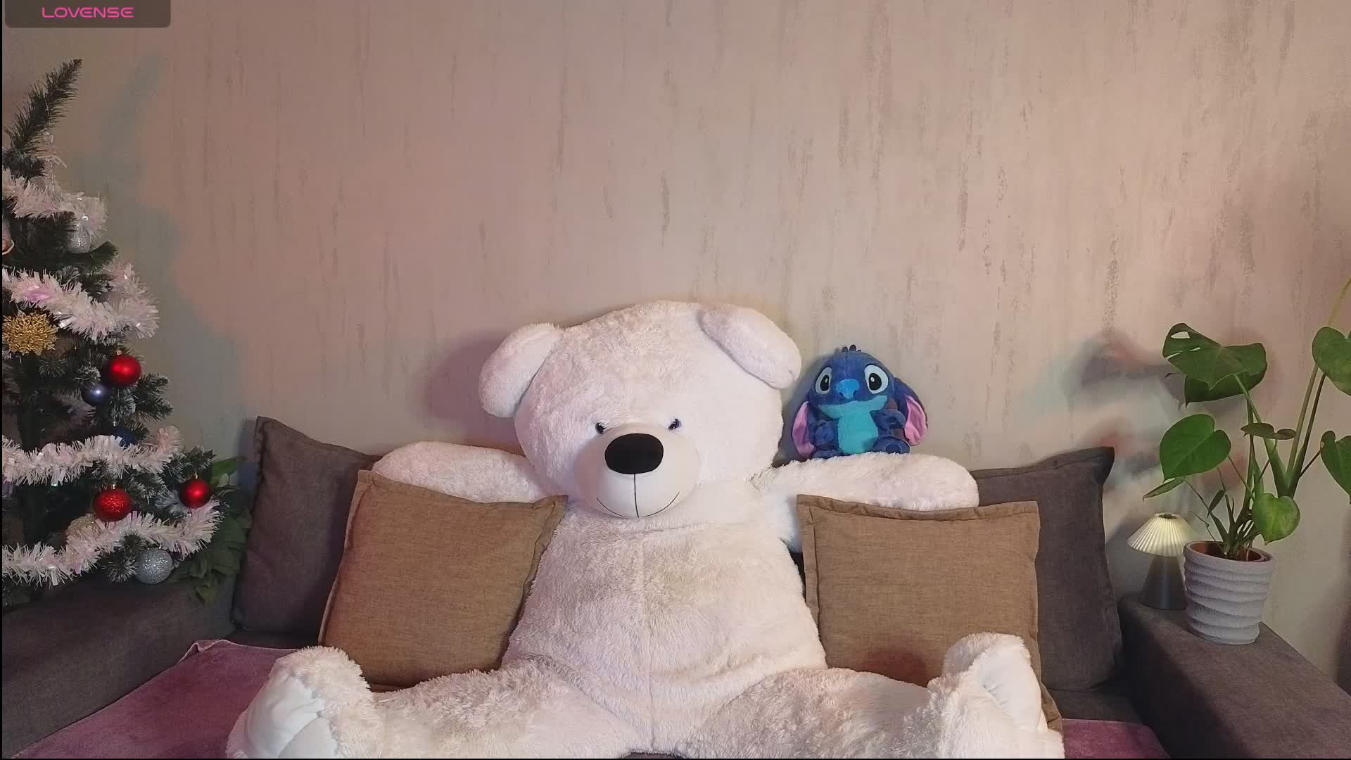 Rosalinelov Adult Chat December 9, 2025