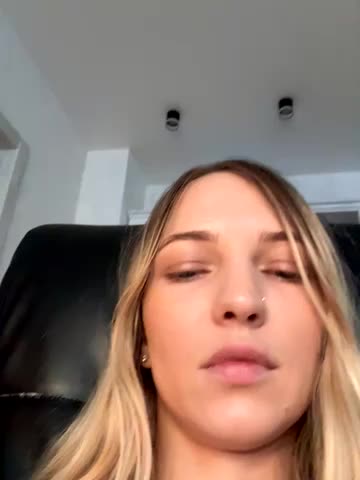 Adelina0001 Adult Chat December 9, 2025