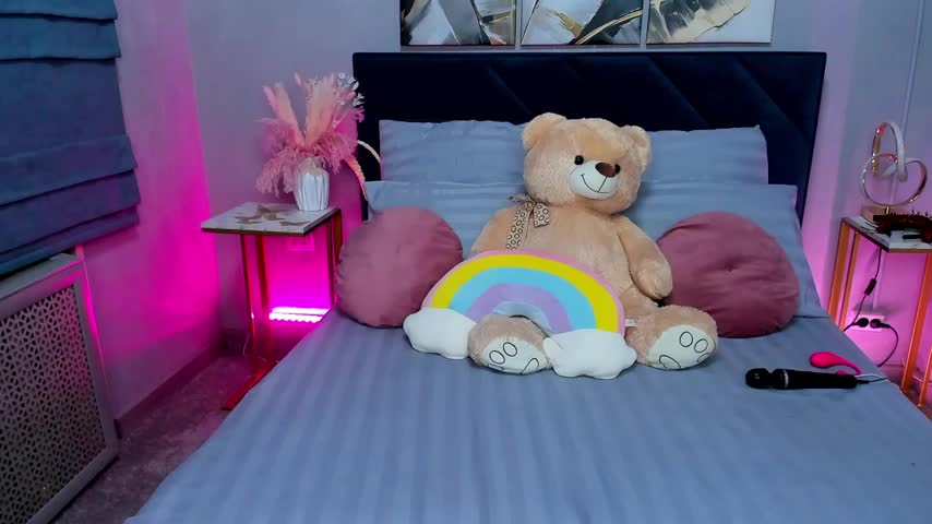 Curvy_Dynamite_ Adult Chat December 9, 2025