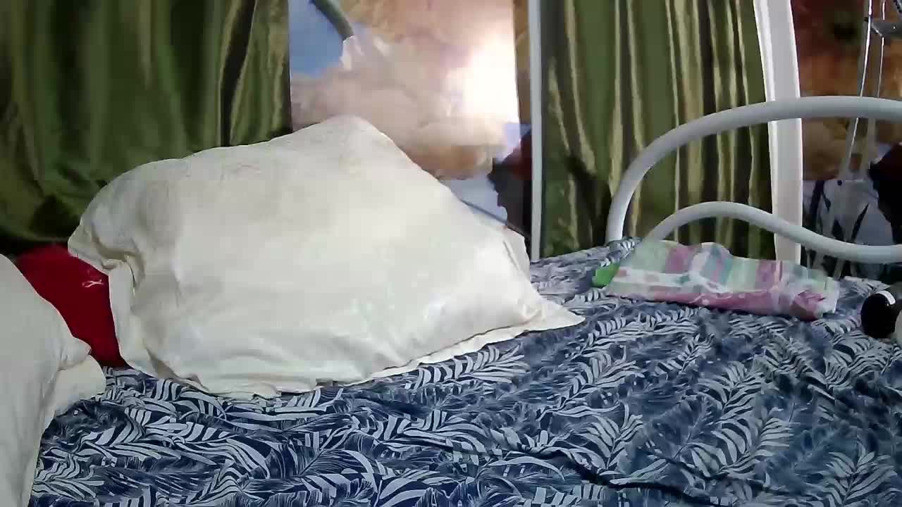 Aktriska Adult Chat December 9, 2025