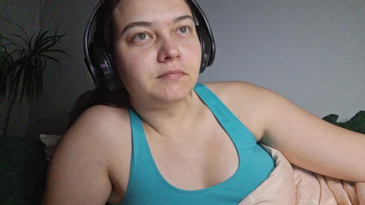 CyndeeWinter Adult Chat December 9, 2025