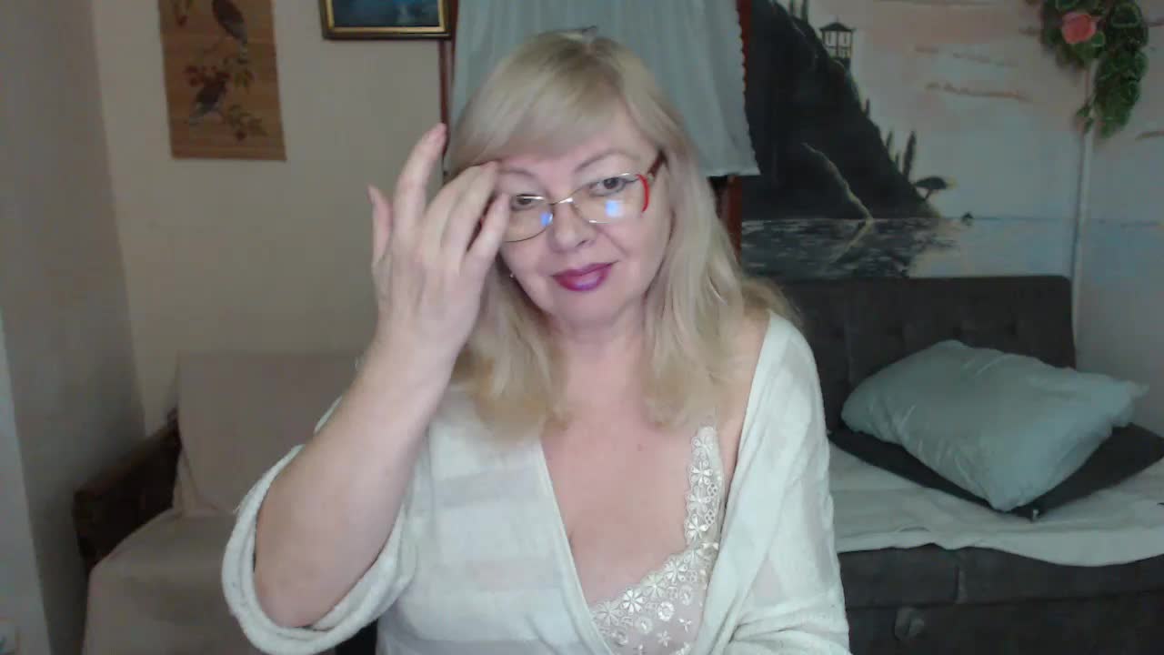 EvelynLoveShy Adult Chat December 9, 2025