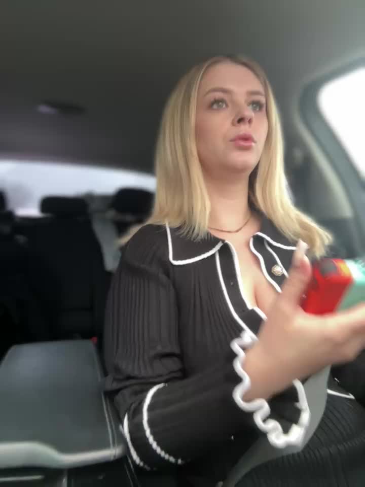 Love_Bri Adult Chat December 9, 2025