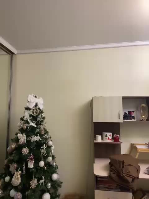 AB_runette Adult Chat December 9, 2025