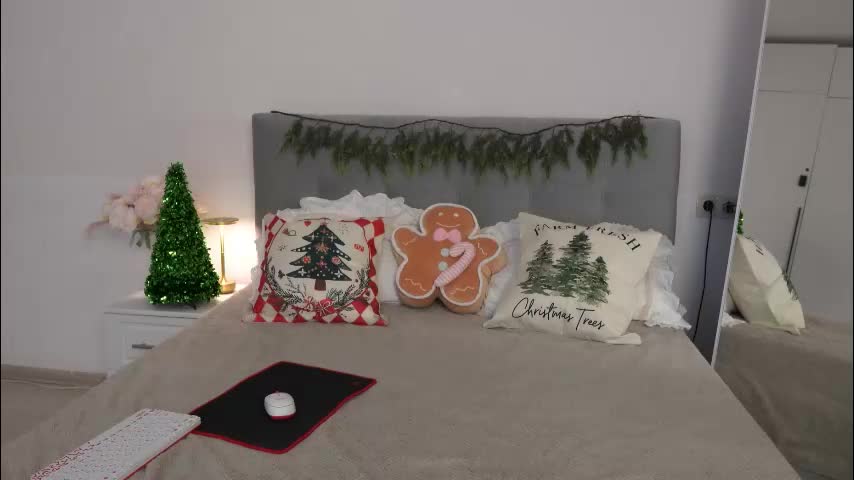 fiamoor Adult Chat December 9, 2025