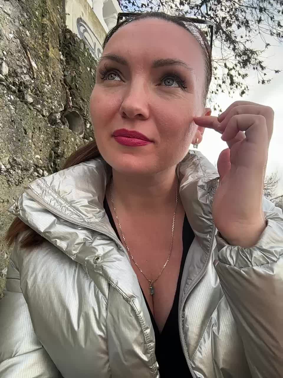 DIVORA Adult Chat December 9, 2025