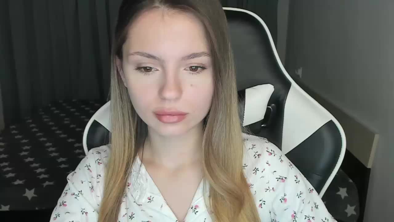 EmiMe Adult Chat December 10, 2025