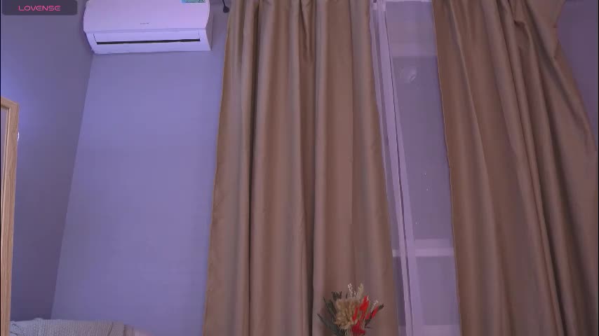 alisia_spinnet Adult Chat December 9, 2025