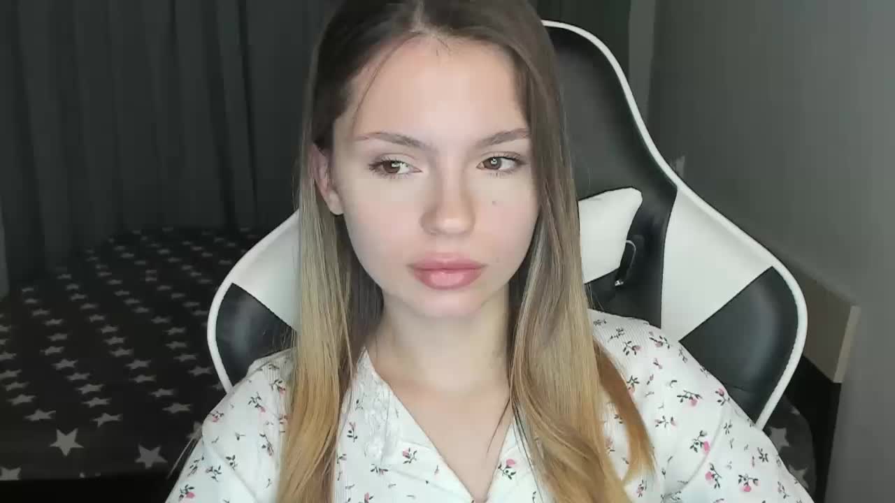 EmiMe Adult Chat December 10, 2025